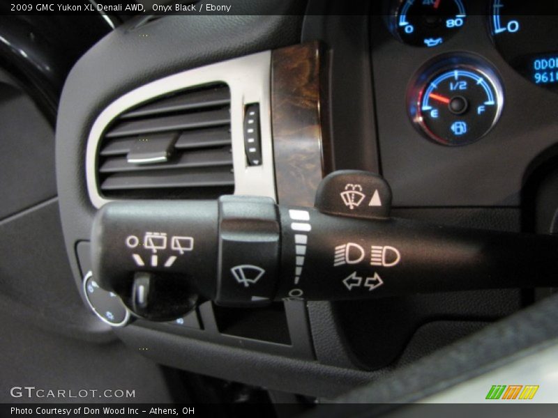 Onyx Black / Ebony 2009 GMC Yukon XL Denali AWD