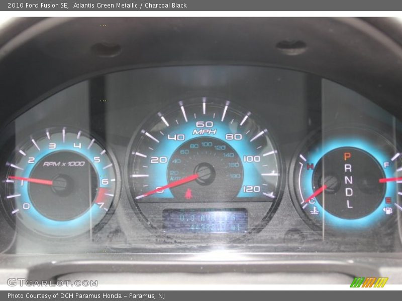 Atlantis Green Metallic / Charcoal Black 2010 Ford Fusion SE