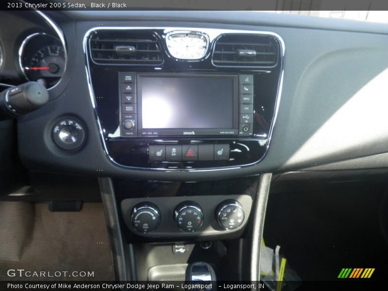 Black / Black 2013 Chrysler 200 S Sedan