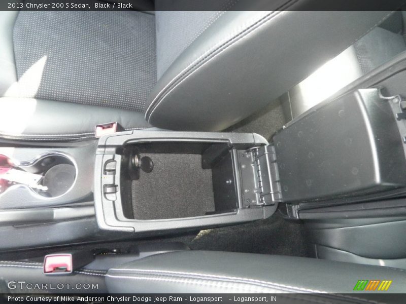 Black / Black 2013 Chrysler 200 S Sedan