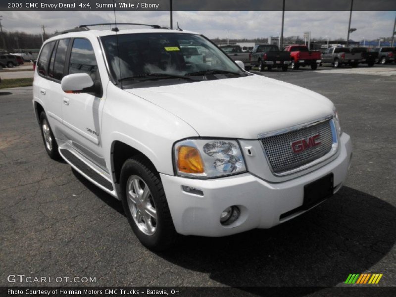 Summit White / Ebony 2005 GMC Envoy Denali 4x4