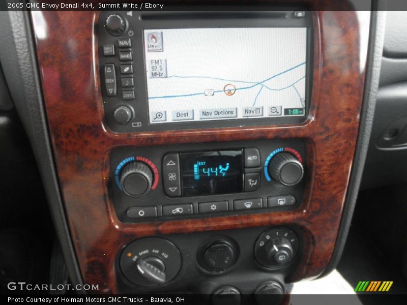 Summit White / Ebony 2005 GMC Envoy Denali 4x4