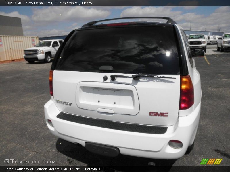 Summit White / Ebony 2005 GMC Envoy Denali 4x4