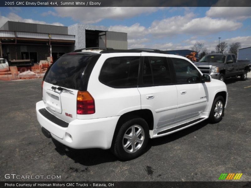 Summit White / Ebony 2005 GMC Envoy Denali 4x4