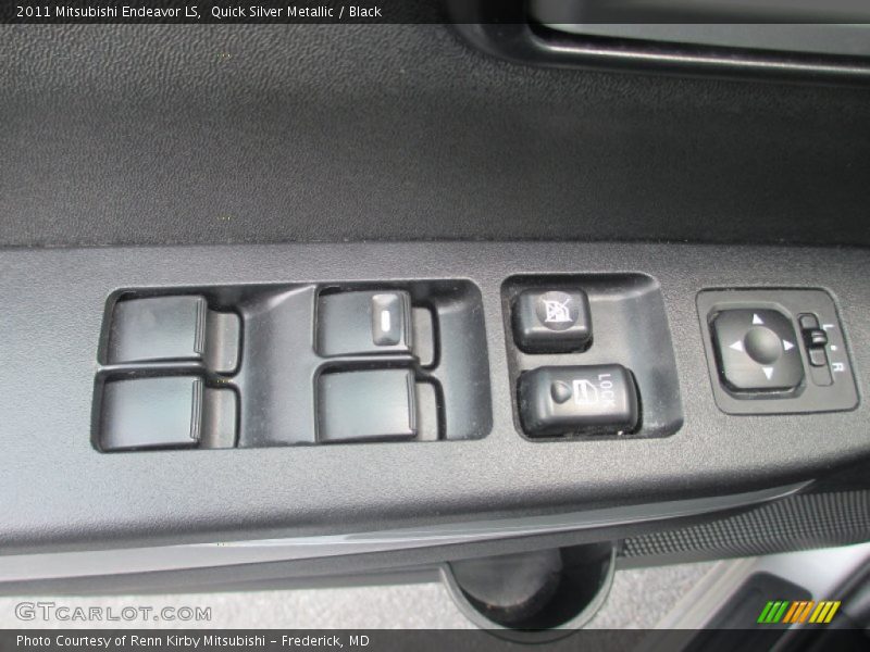 Quick Silver Metallic / Black 2011 Mitsubishi Endeavor LS