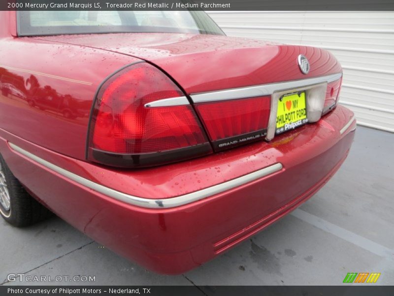 Toreador Red Metallic / Medium Parchment 2000 Mercury Grand Marquis LS