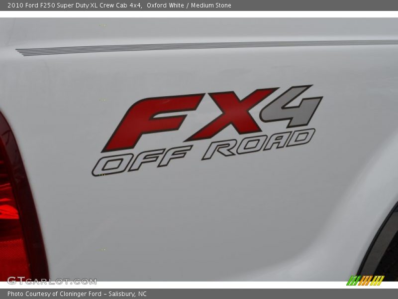 Oxford White / Medium Stone 2010 Ford F250 Super Duty XL Crew Cab 4x4