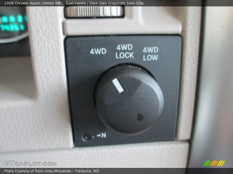 Cool Vanilla / Dark Slate Gray/Light Slate Gray 2008 Chrysler Aspen Limited 4WD
