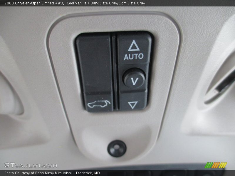 Cool Vanilla / Dark Slate Gray/Light Slate Gray 2008 Chrysler Aspen Limited 4WD