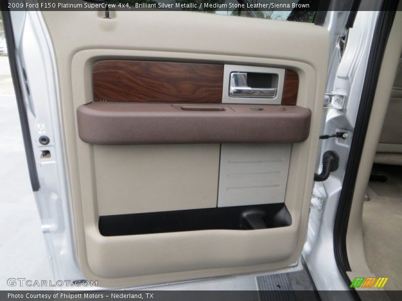 Door Panel of 2009 F150 Platinum SuperCrew 4x4