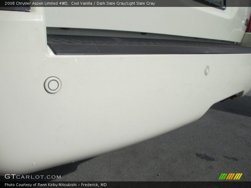 Cool Vanilla / Dark Slate Gray/Light Slate Gray 2008 Chrysler Aspen Limited 4WD