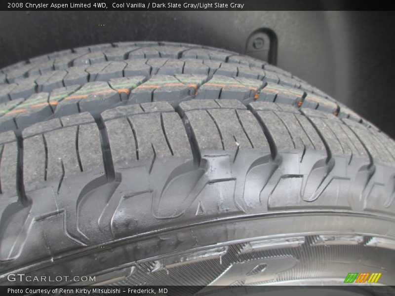 Cool Vanilla / Dark Slate Gray/Light Slate Gray 2008 Chrysler Aspen Limited 4WD