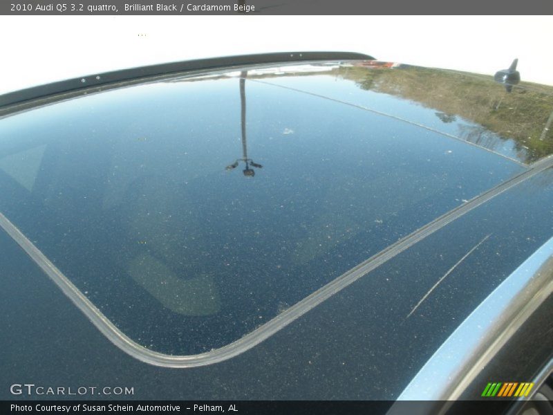 Brilliant Black / Cardamom Beige 2010 Audi Q5 3.2 quattro