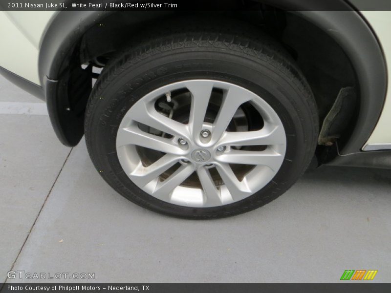 White Pearl / Black/Red w/Silver Trim 2011 Nissan Juke SL