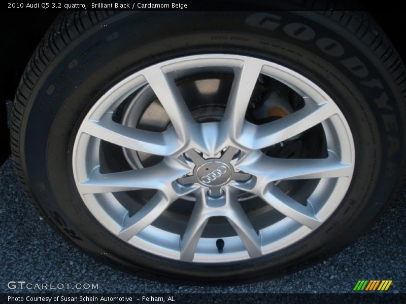 Brilliant Black / Cardamom Beige 2010 Audi Q5 3.2 quattro