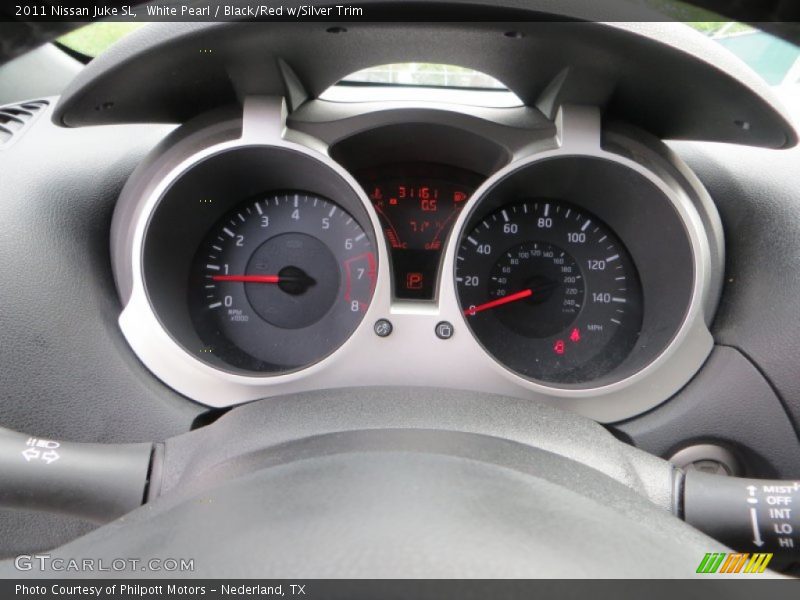 White Pearl / Black/Red w/Silver Trim 2011 Nissan Juke SL