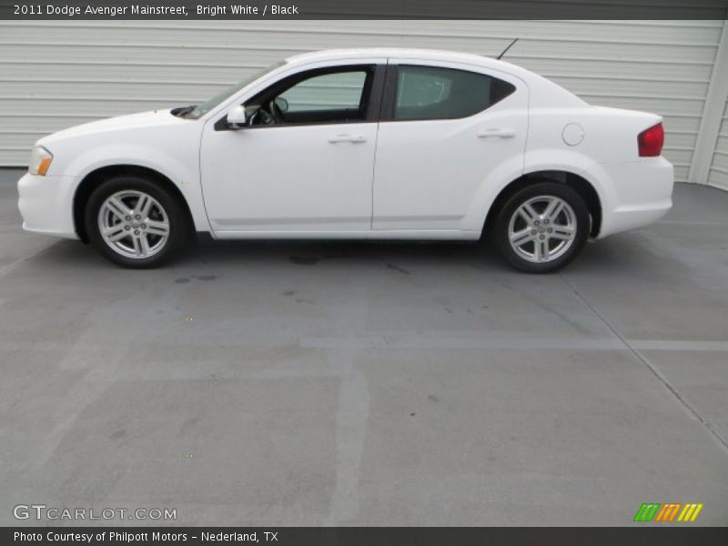 Bright White / Black 2011 Dodge Avenger Mainstreet