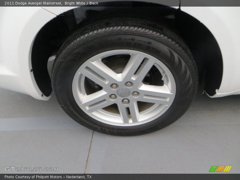 Bright White / Black 2011 Dodge Avenger Mainstreet