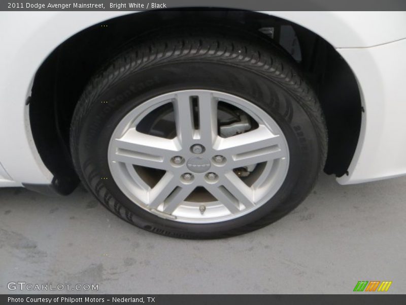 Bright White / Black 2011 Dodge Avenger Mainstreet