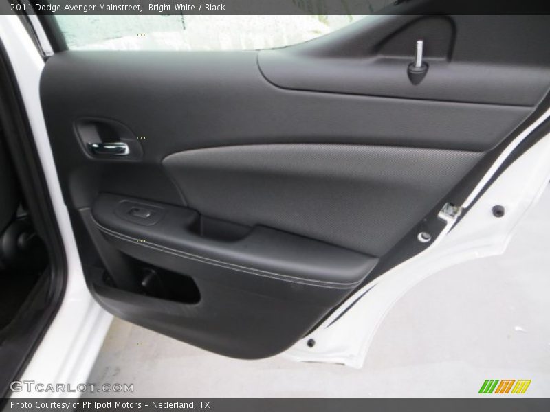 Bright White / Black 2011 Dodge Avenger Mainstreet