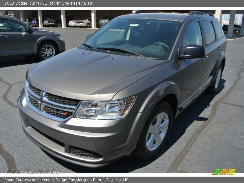 Storm Gray Pearl / Black 2013 Dodge Journey SE