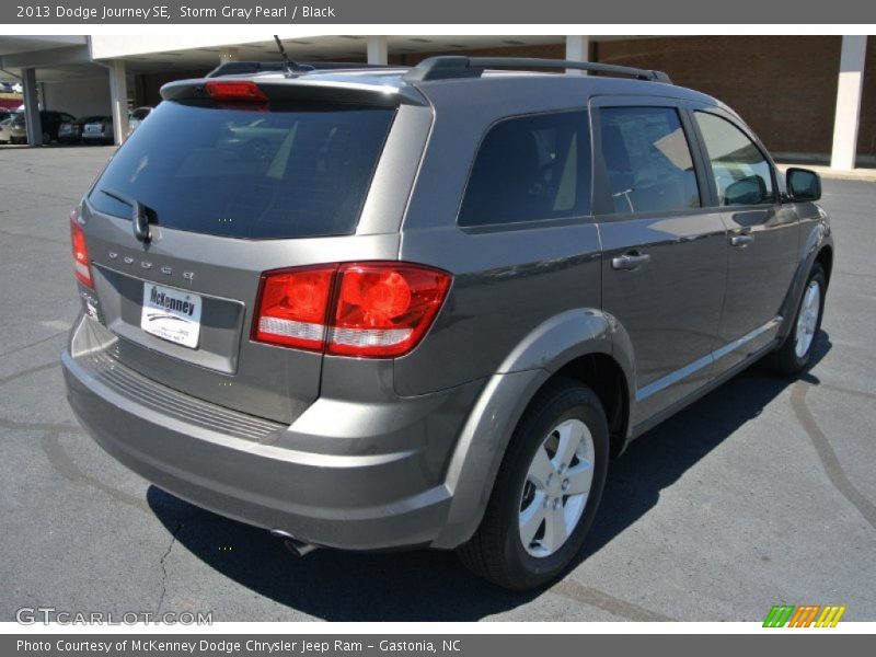Storm Gray Pearl / Black 2013 Dodge Journey SE