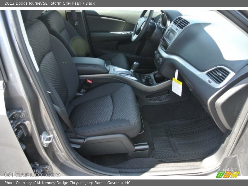 Storm Gray Pearl / Black 2013 Dodge Journey SE