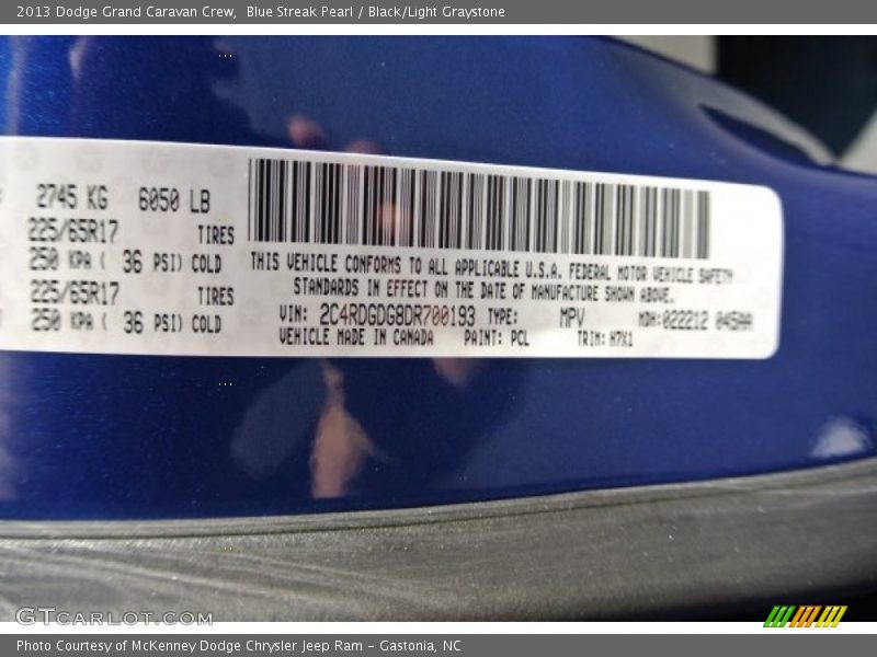 Blue Streak Pearl / Black/Light Graystone 2013 Dodge Grand Caravan Crew