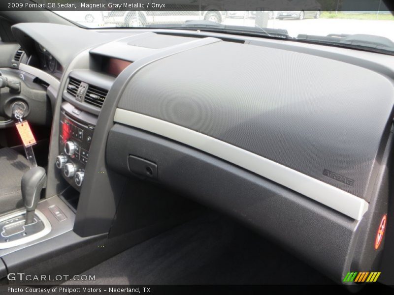 Magnetic Gray Metallic / Onyx 2009 Pontiac G8 Sedan