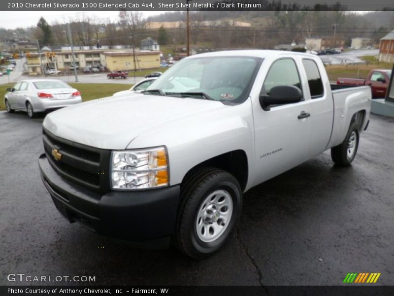 Front 3/4 View of 2010 Silverado 1500 Extended Cab 4x4