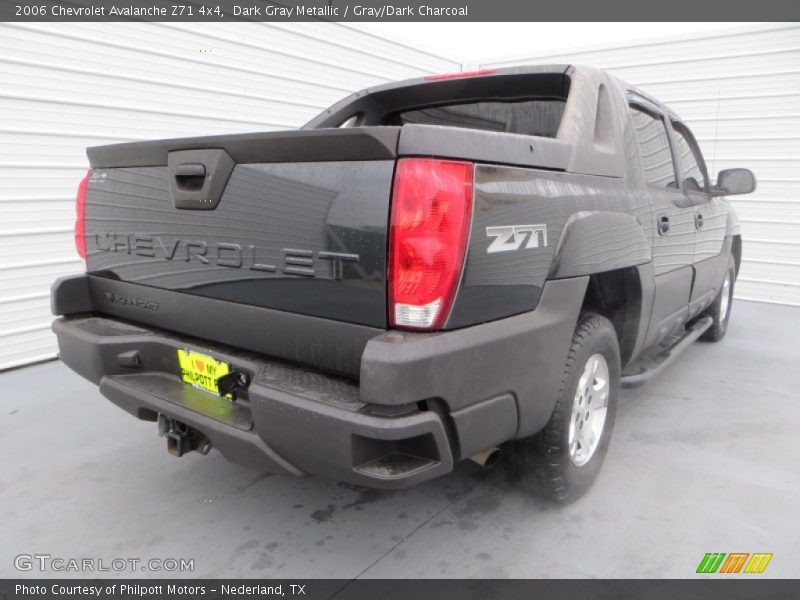 Dark Gray Metallic / Gray/Dark Charcoal 2006 Chevrolet Avalanche Z71 4x4