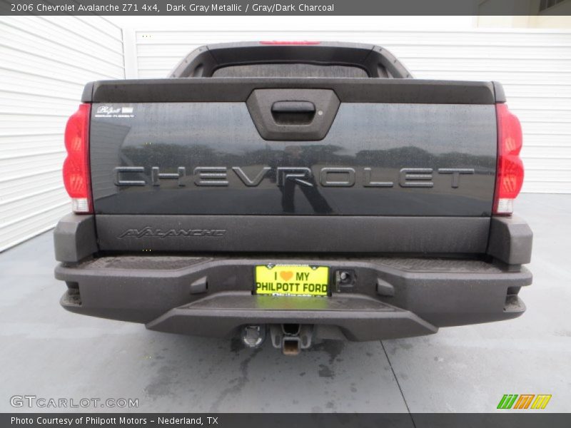 Dark Gray Metallic / Gray/Dark Charcoal 2006 Chevrolet Avalanche Z71 4x4