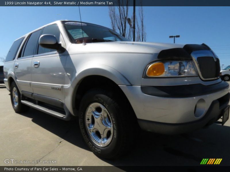 Silver Metallic / Medium Prairie Tan 1999 Lincoln Navigator 4x4
