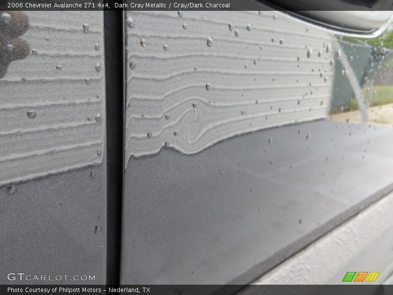 Dark Gray Metallic / Gray/Dark Charcoal 2006 Chevrolet Avalanche Z71 4x4