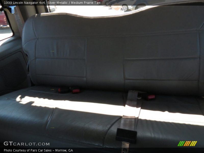 Silver Metallic / Medium Prairie Tan 1999 Lincoln Navigator 4x4