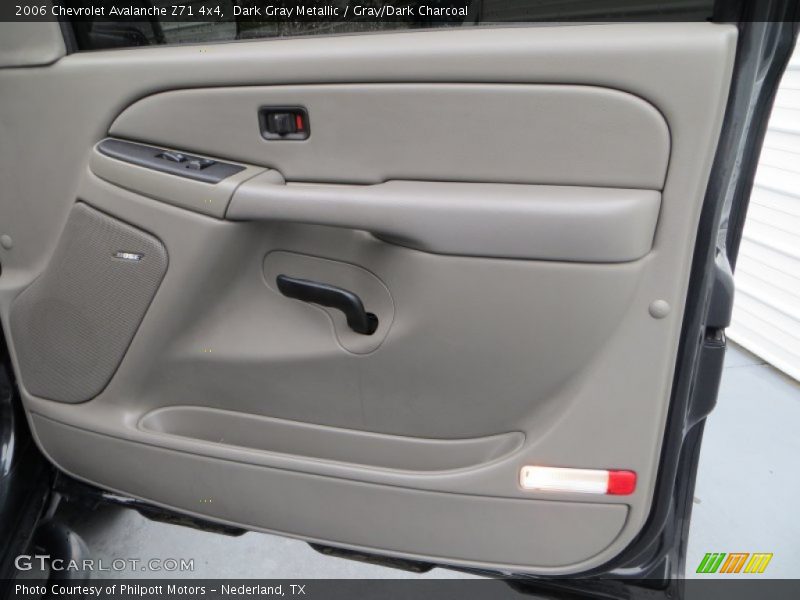 Dark Gray Metallic / Gray/Dark Charcoal 2006 Chevrolet Avalanche Z71 4x4