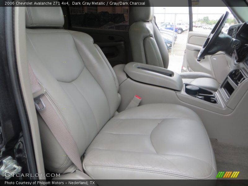 Dark Gray Metallic / Gray/Dark Charcoal 2006 Chevrolet Avalanche Z71 4x4