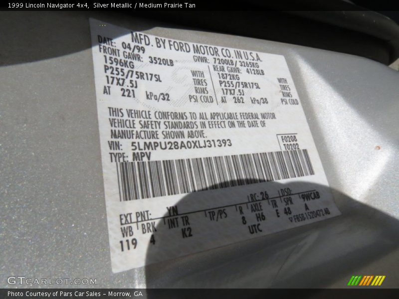 Silver Metallic / Medium Prairie Tan 1999 Lincoln Navigator 4x4
