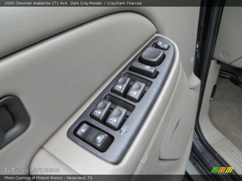 Dark Gray Metallic / Gray/Dark Charcoal 2006 Chevrolet Avalanche Z71 4x4