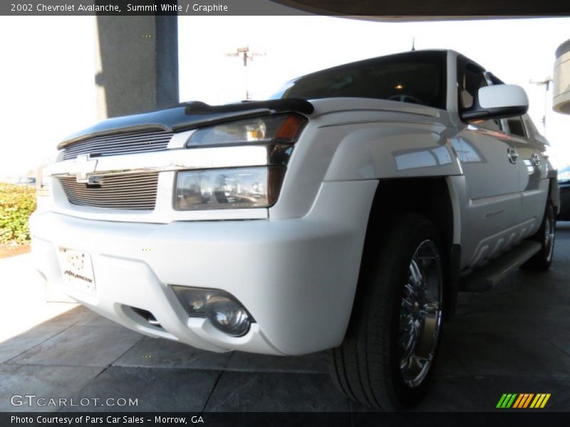 Summit White / Graphite 2002 Chevrolet Avalanche