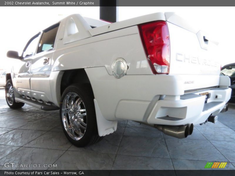 Summit White / Graphite 2002 Chevrolet Avalanche
