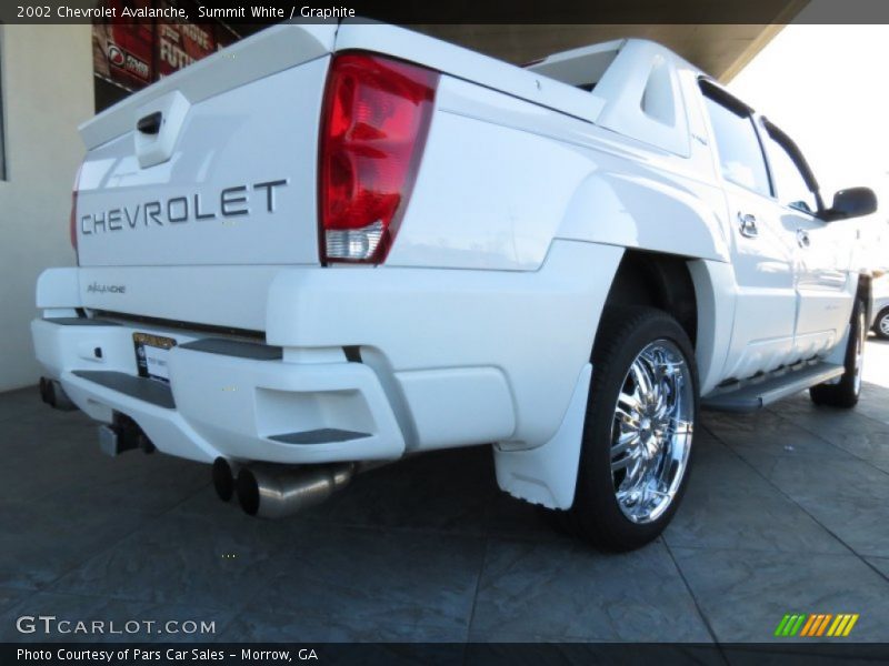 Summit White / Graphite 2002 Chevrolet Avalanche