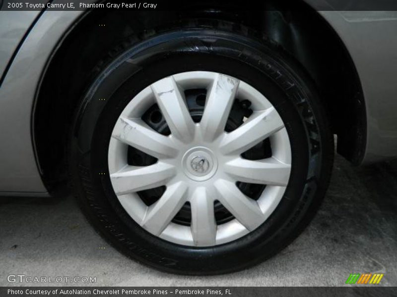 Phantom Gray Pearl / Gray 2005 Toyota Camry LE