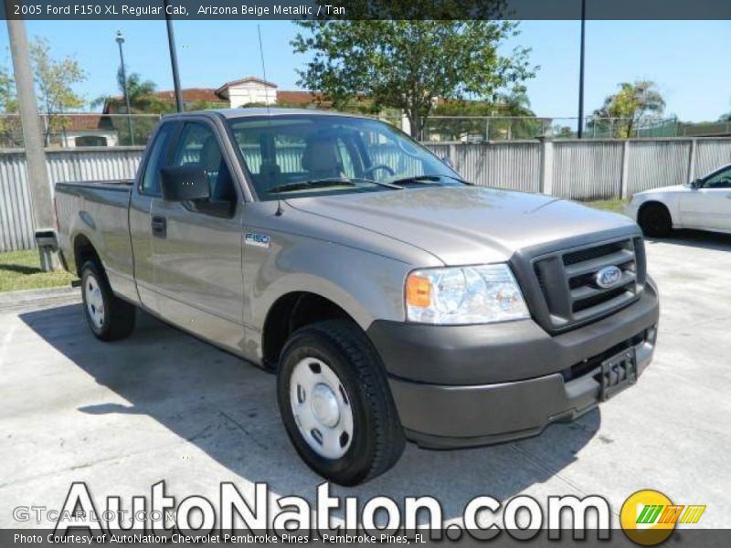 Arizona Beige Metallic / Tan 2005 Ford F150 XL Regular Cab