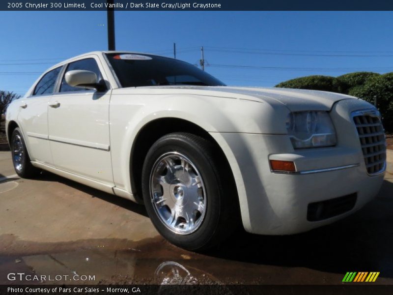 Cool Vanilla / Dark Slate Gray/Light Graystone 2005 Chrysler 300 Limited