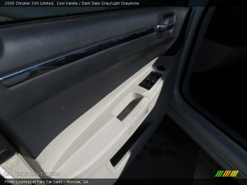 Cool Vanilla / Dark Slate Gray/Light Graystone 2005 Chrysler 300 Limited