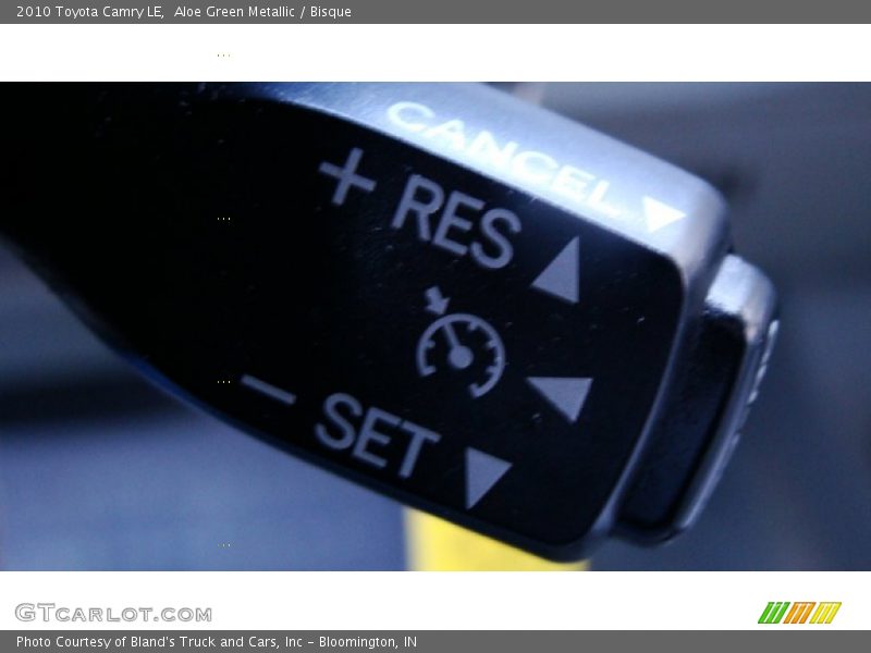 Aloe Green Metallic / Bisque 2010 Toyota Camry LE