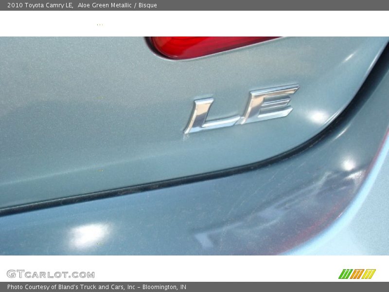 Aloe Green Metallic / Bisque 2010 Toyota Camry LE