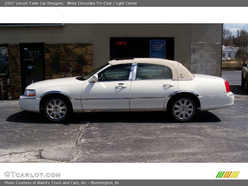 White Chocolate Tri-Coat / Light Camel 2007 Lincoln Town Car Designer