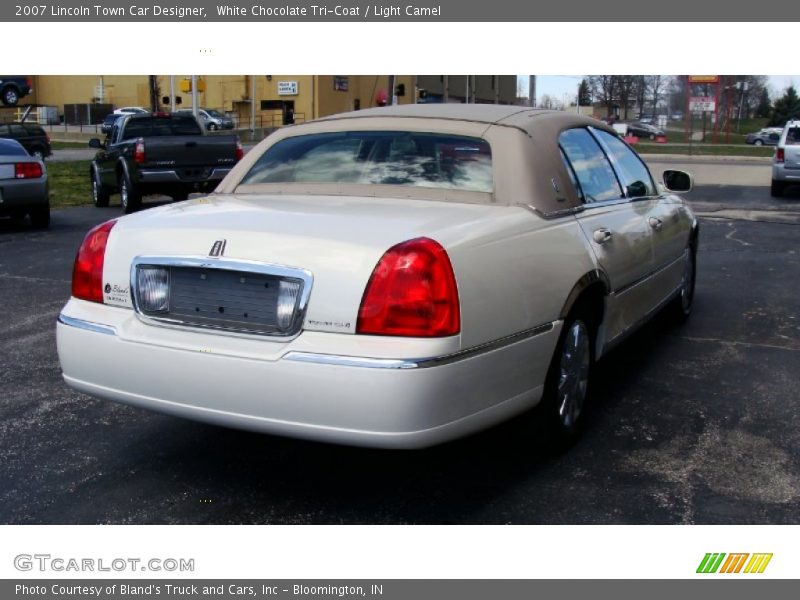 White Chocolate Tri-Coat / Light Camel 2007 Lincoln Town Car Designer
